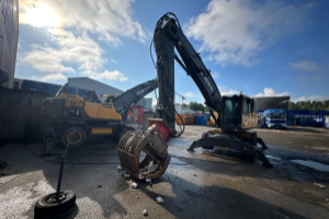 baumaschine_-_ew210d_umschlagbagger_greiffer_-_volvo_242661.jpg
