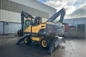 Construction machinery - VOLVO - EW210D Umschlagbagger Greiffer