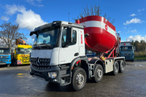 Lastwagen - MERCEDES - Arocs 3240 8x4 Betonsilo 