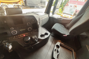 lastwagen_-_arocs_3251_-_mercedes_241326.jpg