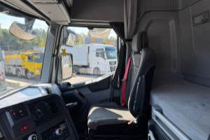 lastwagen_-_c480_6x2_palfinger_18002-4_-_renault_241061.jpg