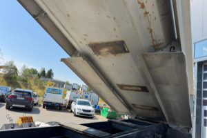 lastwagen_-_c520_10x4_kipper_-_renault_241103.jpg