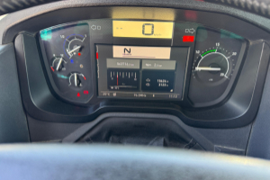 lastwagen_-_c520_10x4_kipper_-_renault_241110.jpg