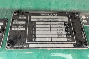 lastwagen_-_fh-460_6x2_pk16502-4_-_volvo_240190.jpg