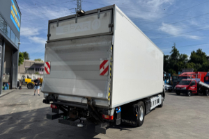 lastwagen_-_fm-410_4x2_carrier_supra_750_-_volvo_242380.jpg