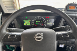 lastwagen_-_fmx-500____8x4r_-_volvo_242604.jpg