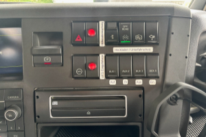 lastwagen_-_fmx-500____8x4r_-_volvo_242607.jpg