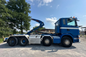 lastwagen_-_g450_8x4_hiab_abrollkipper_haken__-_scania_240863.jpg