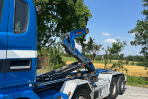 lastwagen_-_g450_8x4_hiab_abrollkipper_haken__-_scania_240864.jpg