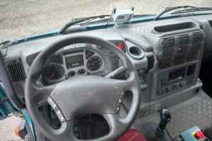 lastwagen_-_iveco_340t45_8x4_ut26t_-_iveco_242646.jpg
