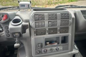 lastwagen_-_iveco_340t45_8x4_ut26t_-_iveco_242649.jpg