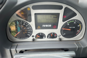 lastwagen_-_iveco_340t45_8x4_ut26t_-_iveco_242650.jpg