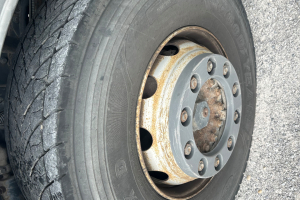 lastwagen_-_iveco_340t45_8x4_ut26t_-_iveco_242652.jpg