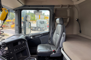 lastwagen_-_r580_8x2_nencki_hooklift_-_scania_242317.jpg