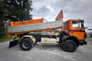 lastwagen_-_sk_1838__v8_4x4_winterdienst__-_mercedes_242670.jpg