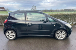lieferwagen_und_transporter_-_mitsubishi_colt_1_5_16v_turbo_-_mitsubishi_244035.jpg