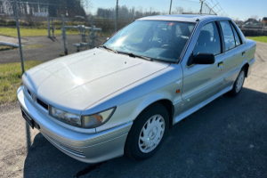 lieferwagen_und_transporter_-_mitsubishi_lancer_1_6_glxi-s_-_mitsubishi_244038.jpg