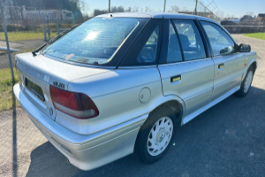 lieferwagen_und_transporter_-_mitsubishi_lancer_1_6_glxi-s_-_mitsubishi_244042.jpg