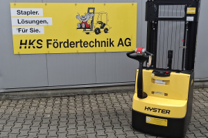 s16ac-il-warehouse-stacker-hyster_244440.jpg
