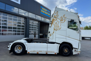 sattelzugmaschine_-_fh-460_4x2_-_volvo_242276.jpg
