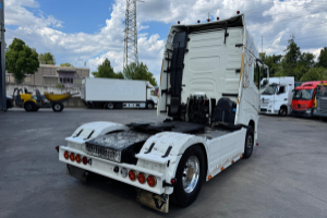 sattelzugmaschine_-_fh-460_4x2_-_volvo_242277.jpg