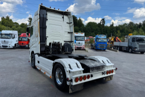 sattelzugmaschine_-_fh-460_4x2_-_volvo_242279.jpg