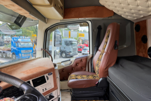 sattelzugmaschine_-_fh-460_4x2_-_volvo_242285.jpg