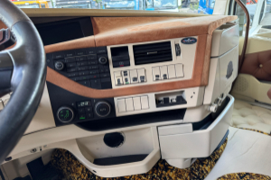 sattelzugmaschine_-_fh-460_4x2_-_volvo_242289.jpg
