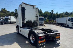 sattelzugmaschine_-_fh-460_4x2_xxl_-_volvo_240750.jpg