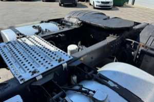 sattelzugmaschine_-_fh-460_4x2_xxl_-_volvo_240752.jpg