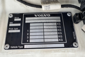 sattelzugmaschine_-_fh-460_4x2_xxl_-_volvo_240760.jpg