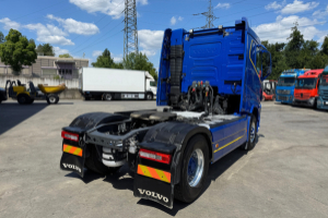 sattelzugmaschine_-_fh-540_4x4h__-_volvo_241811.jpg